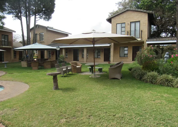 Hoyohoyo Chartwell Lodge